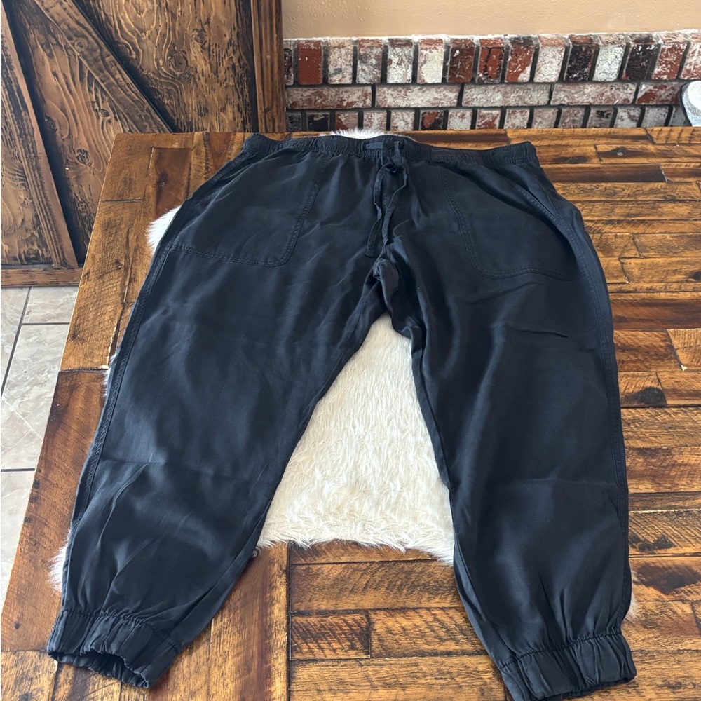 Orvis Charcoal Jogger Pants